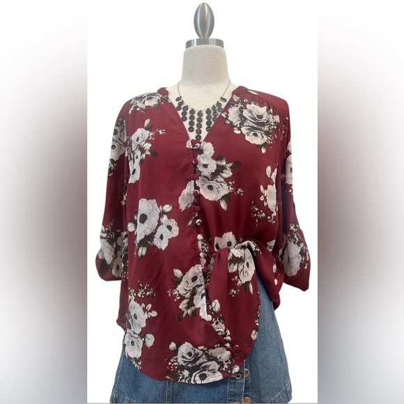 Torrid Burgundy Floral Blouse - Picture 6 of 9